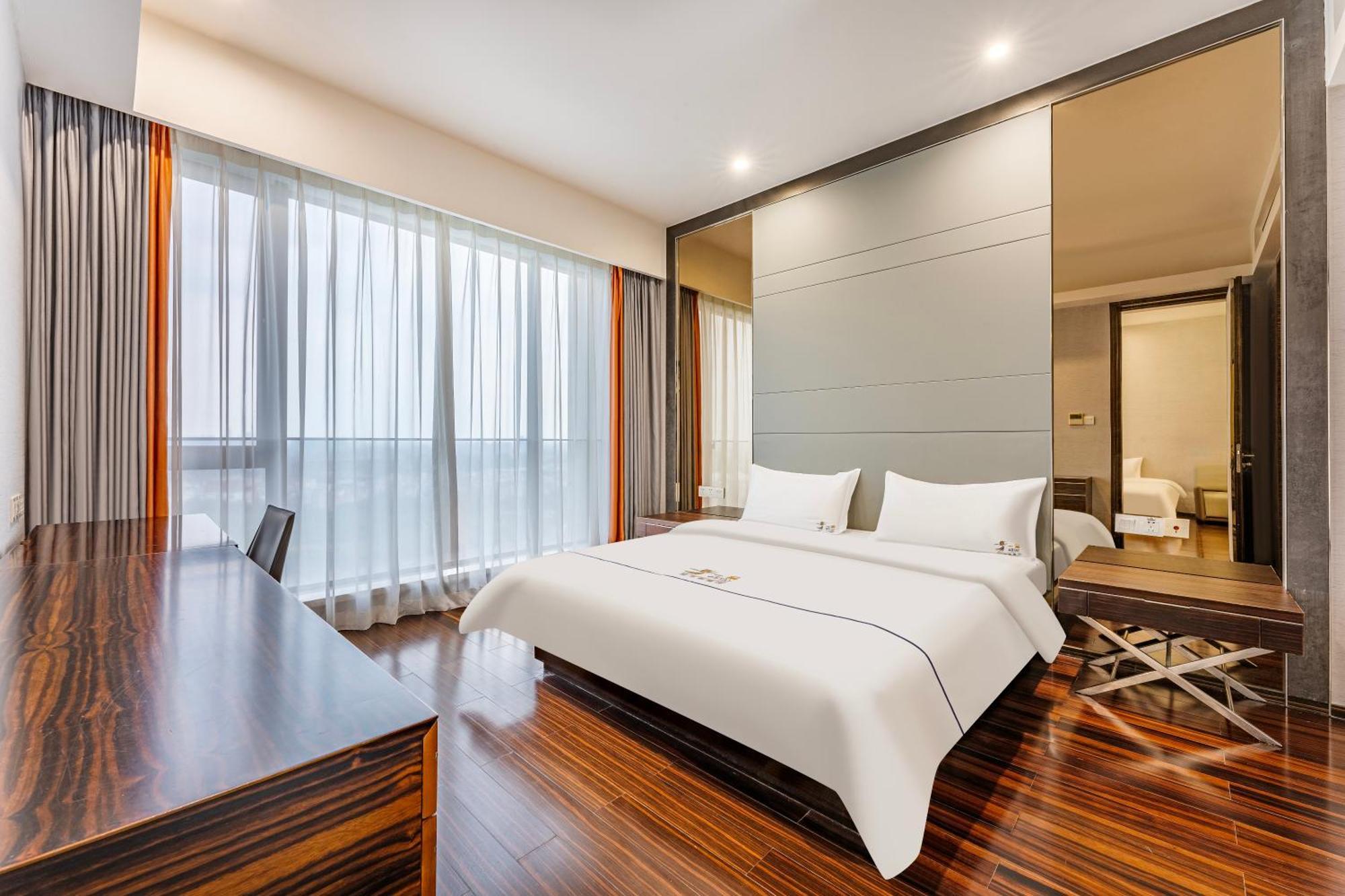 Estay Residence-Poly World Trade Center Guangzhou Bagian luar foto