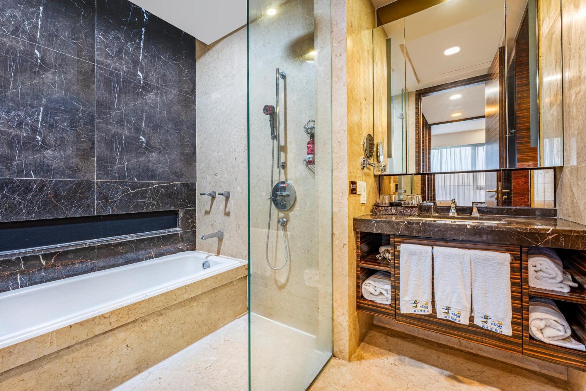 Estay Residence-Poly World Trade Center Guangzhou Bagian luar foto