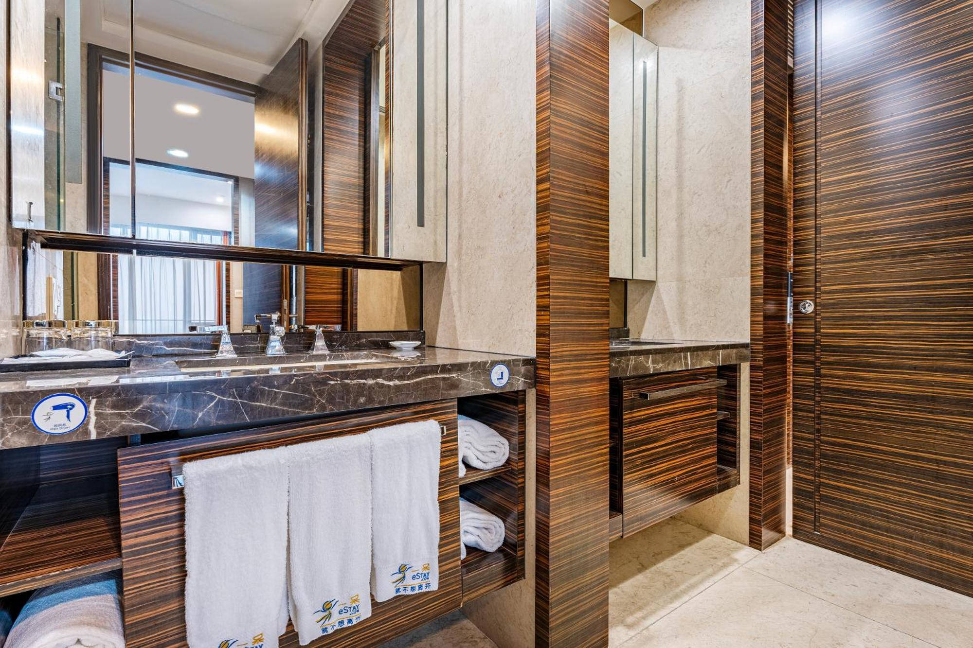 Estay Residence-Poly World Trade Center Guangzhou Bagian luar foto